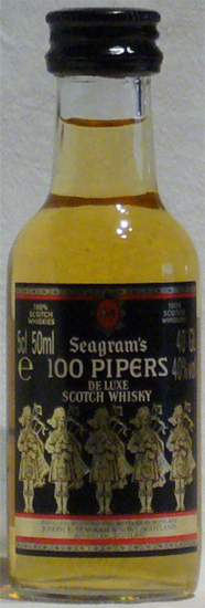 Seagram's 100 Pipers de Luxe Scotch Whisky