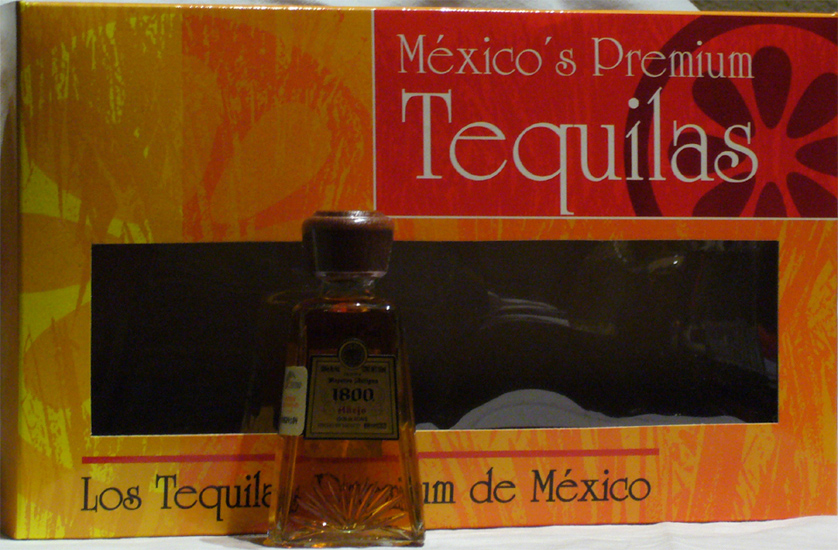 Tequila Reserva Antigua 1800 Añejo