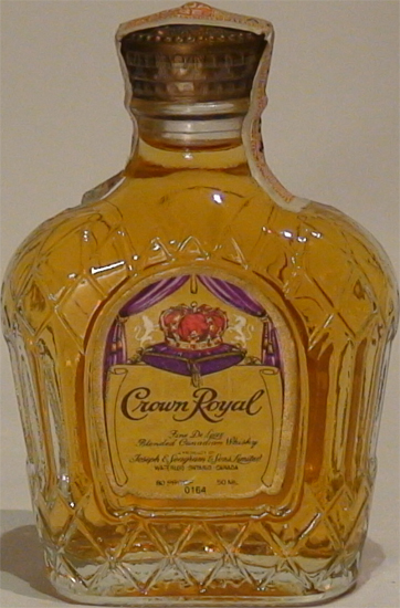 Crown Royal Fine de Luxe Blended Canadian Whisky